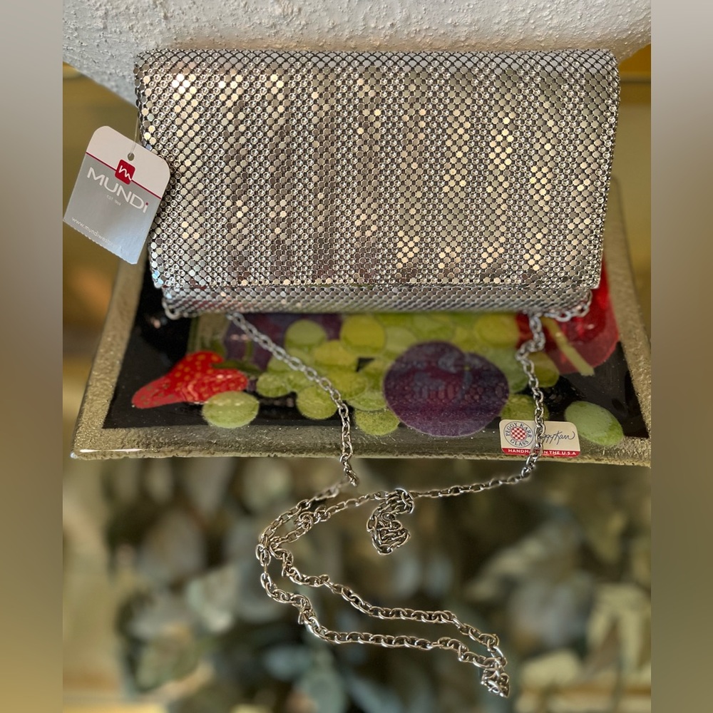 Silver Mesh Evening or After-Five  Bag w/Silver Tone Chain Strap